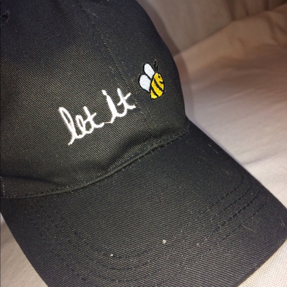 Cute “Let it bee” Hat